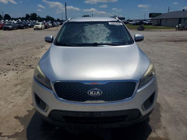 2016 KIA SORENTO L / LX