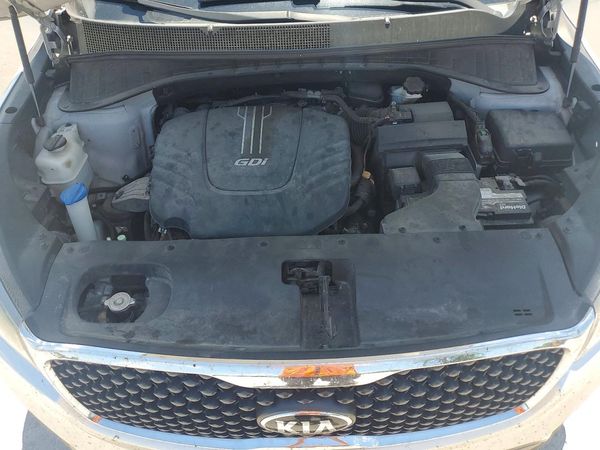2016 KIA SORENTO L / LX