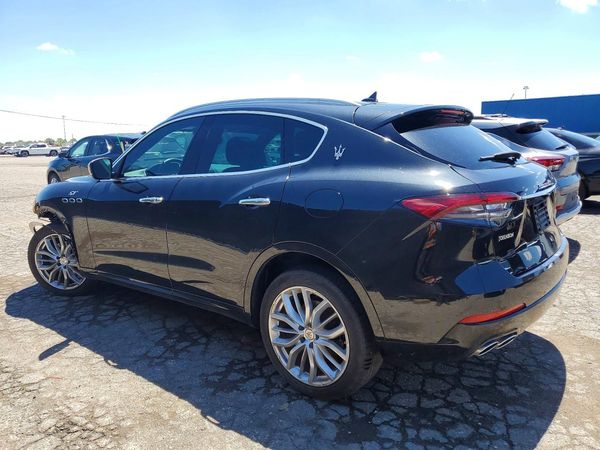 2022 MASERATI LEVANTE