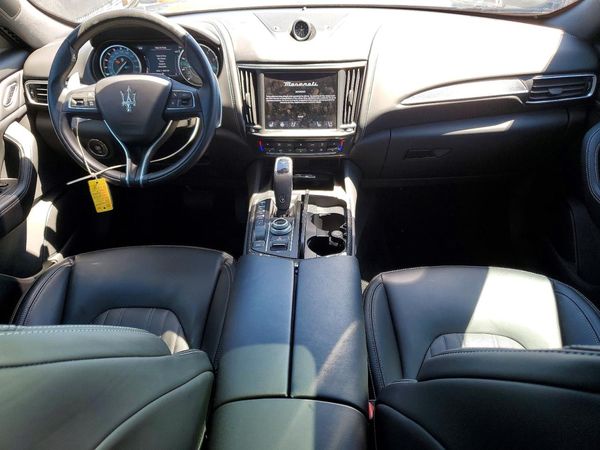 2022 MASERATI LEVANTE