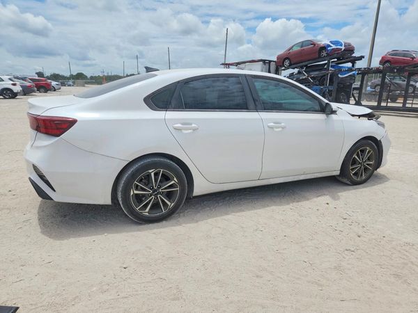 2022 KIA FORTE FE, LXS
