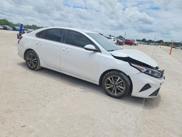 2022 KIA FORTE FE, LXS