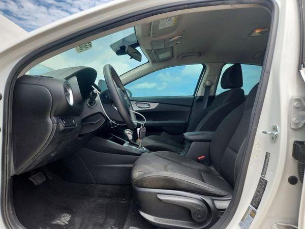 2022 KIA FORTE FE, LXS
