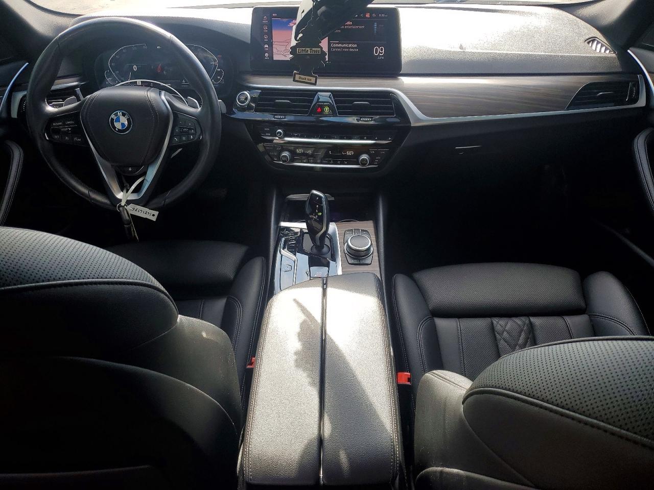 2022 BMW 530E