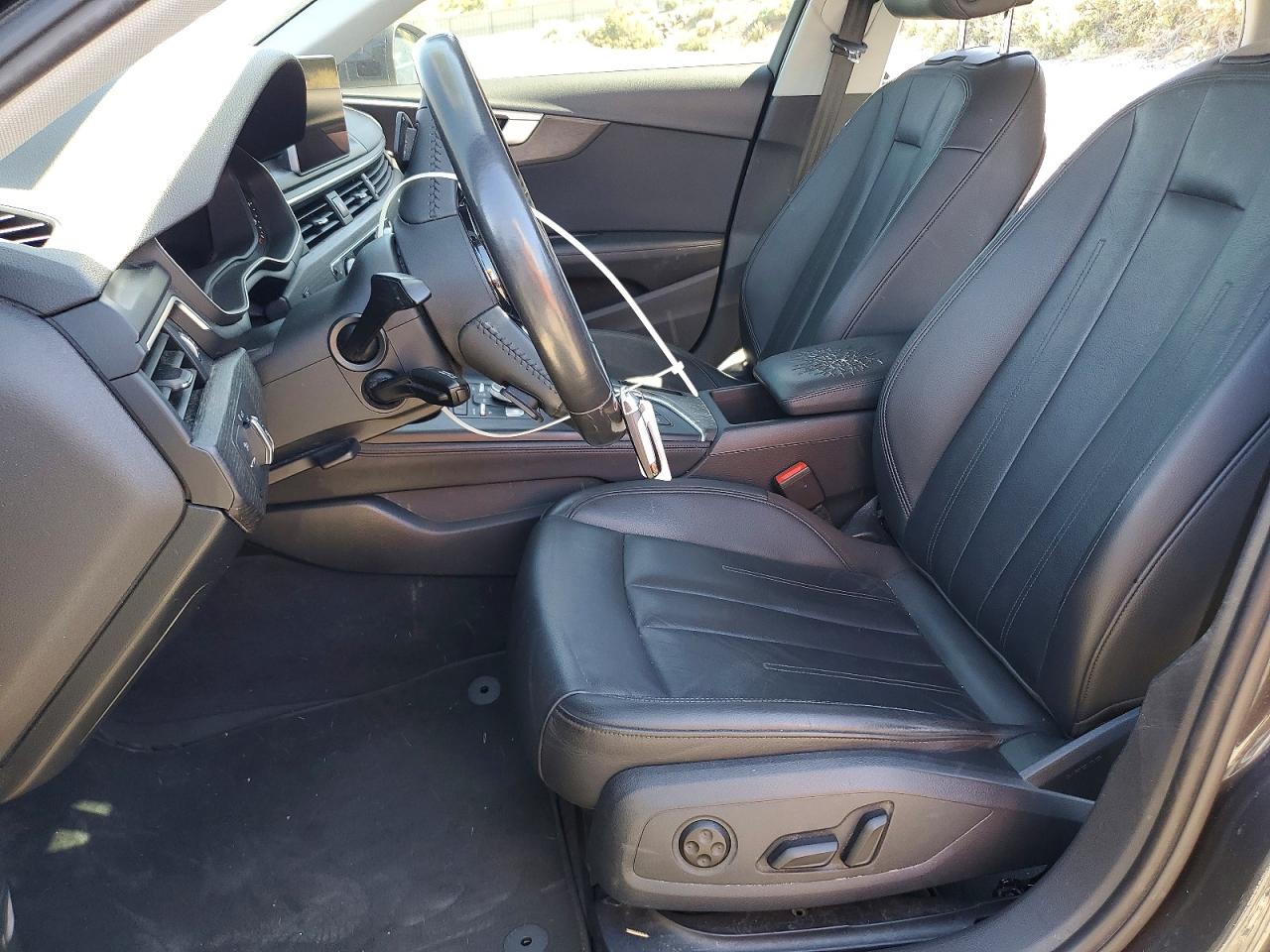 2019 AUDI A4 quattro Premium Plus