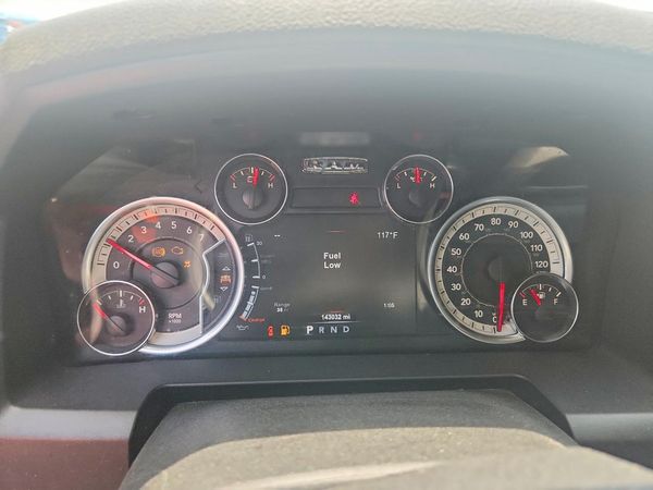 2018 RAM 1500 SLT CREW CAB 4X2