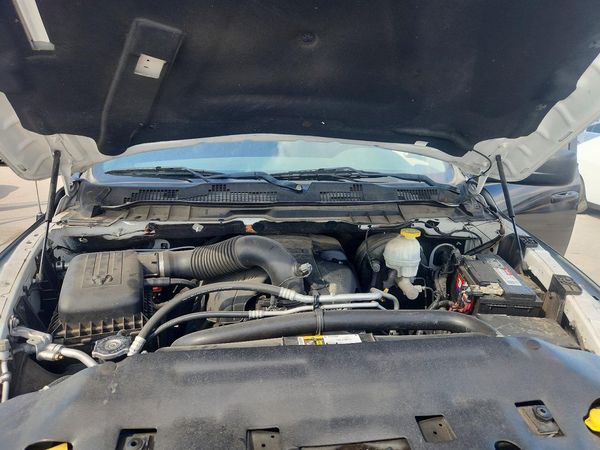 2018 RAM 1500 SLT CREW CAB 4X2