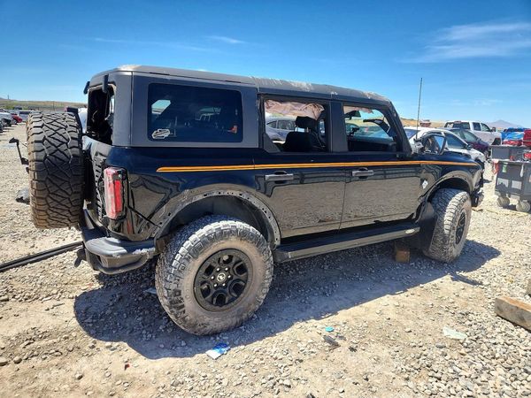 2022 FORD BRONCO