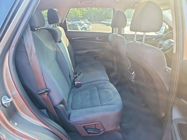 2019 KIA SORENTO L, LX, S