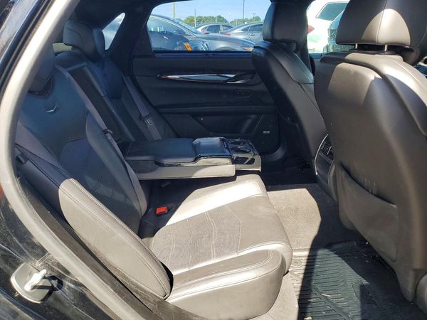 2017 CADILLAC CT6 Luxury
