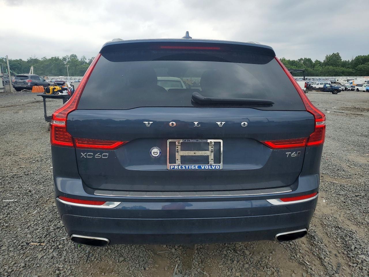 2021 VOLVO XC60 Inscription