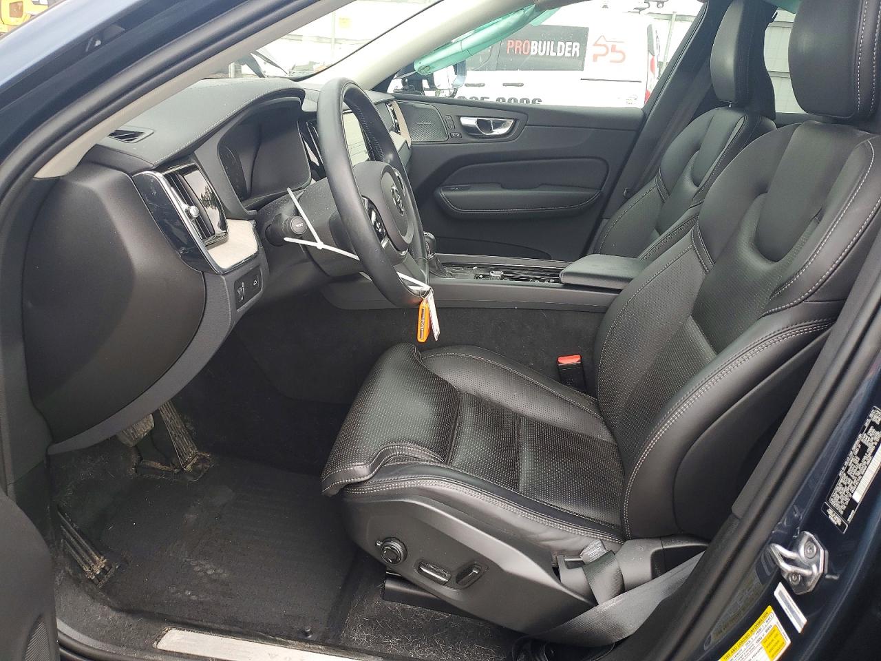 2021 VOLVO XC60 Inscription