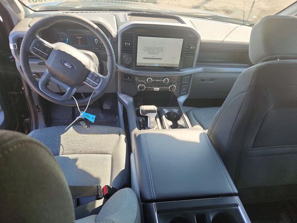 2025 FORD F150 XLT