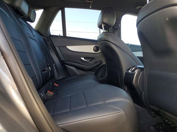 2022 MERCEDES-BENZ GLC GLC300