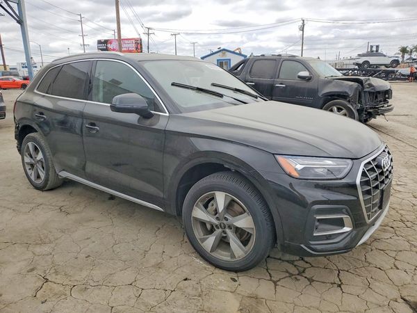 2023 AUDI Q5 quattro Premium