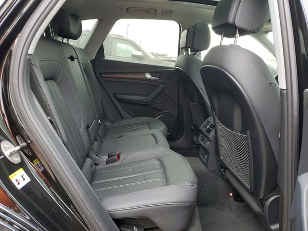 2023 AUDI Q5 quattro Premium