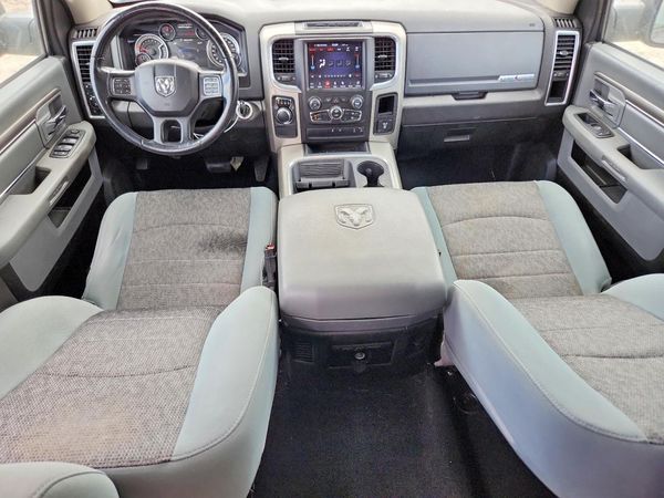 2019 RAM 1500 CLASSIC SLT