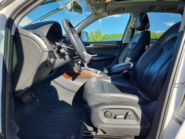 2017 AUDI Q5 quattro Premium