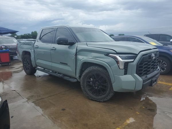 2023 TOYOTA TUNDRA SR5