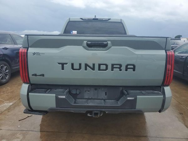 2023 TOYOTA TUNDRA SR5