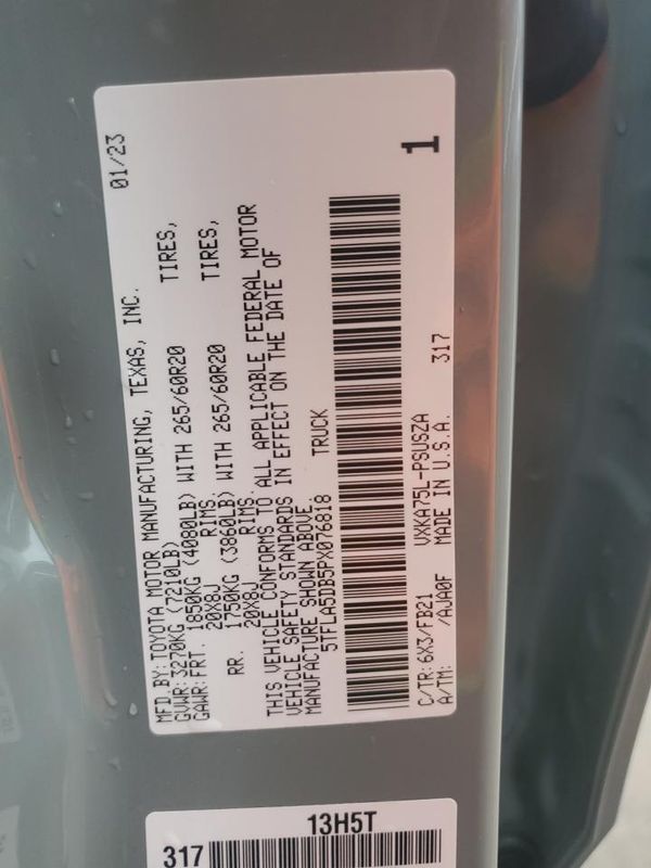 2023 TOYOTA TUNDRA SR5