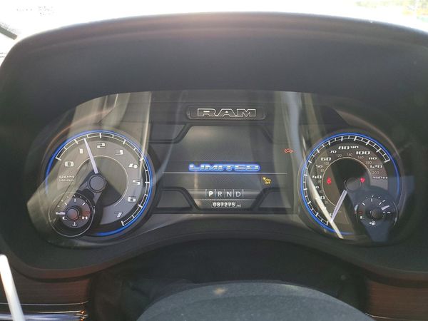 2022 RAM 1500 LIMITED CREW CAB 4X4