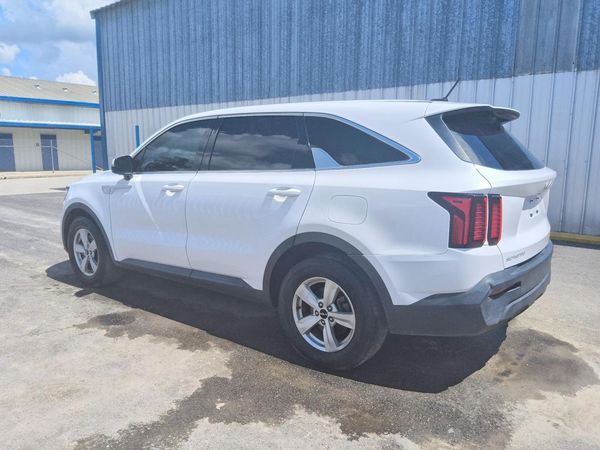 2023 KIA SORENTO LX