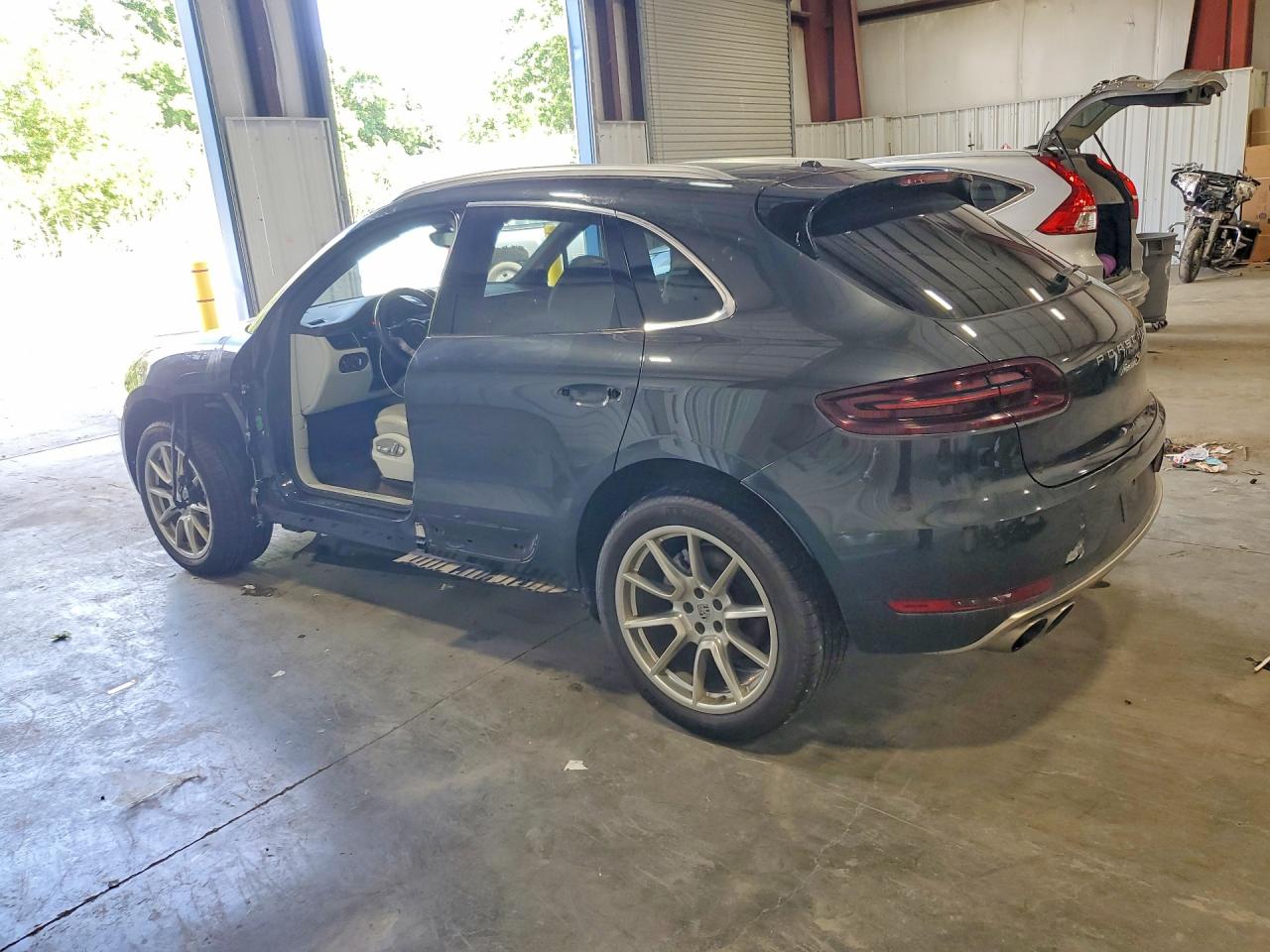 2017 PORSCHE MACAN