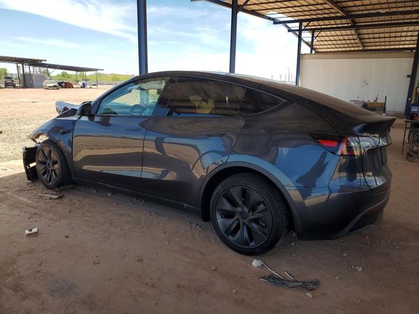 2025 TESLA MODEL Y