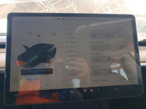 2025 TESLA MODEL Y