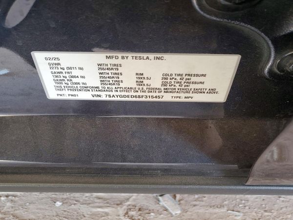 2025 TESLA MODEL Y