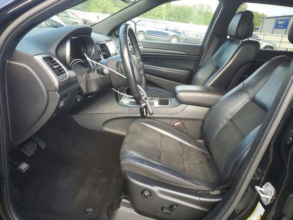 2019 JEEP GRAND CHEROKEE LAREDO 4X2