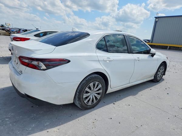 2022 TOYOTA CAMRY LE
