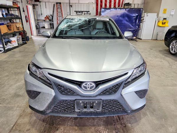 2018 TOYOTA CAMRY
