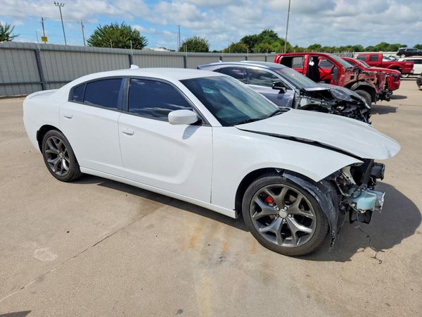 2015 DODGE CHARGER SXT