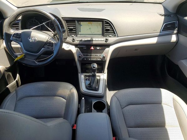 2017 HYUNDAI ELANTRA