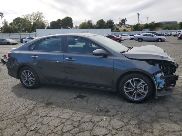 2022 KIA FORTE FE, LXS