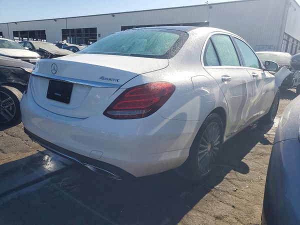 2015 MERCEDES-BENZ C 4-MATIC
