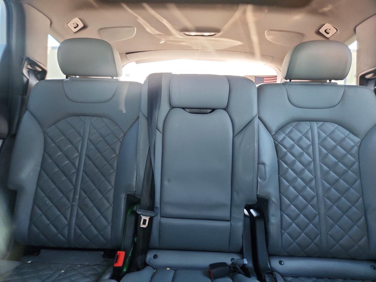 2021 AUDI SQ7 quattro Premium Plus