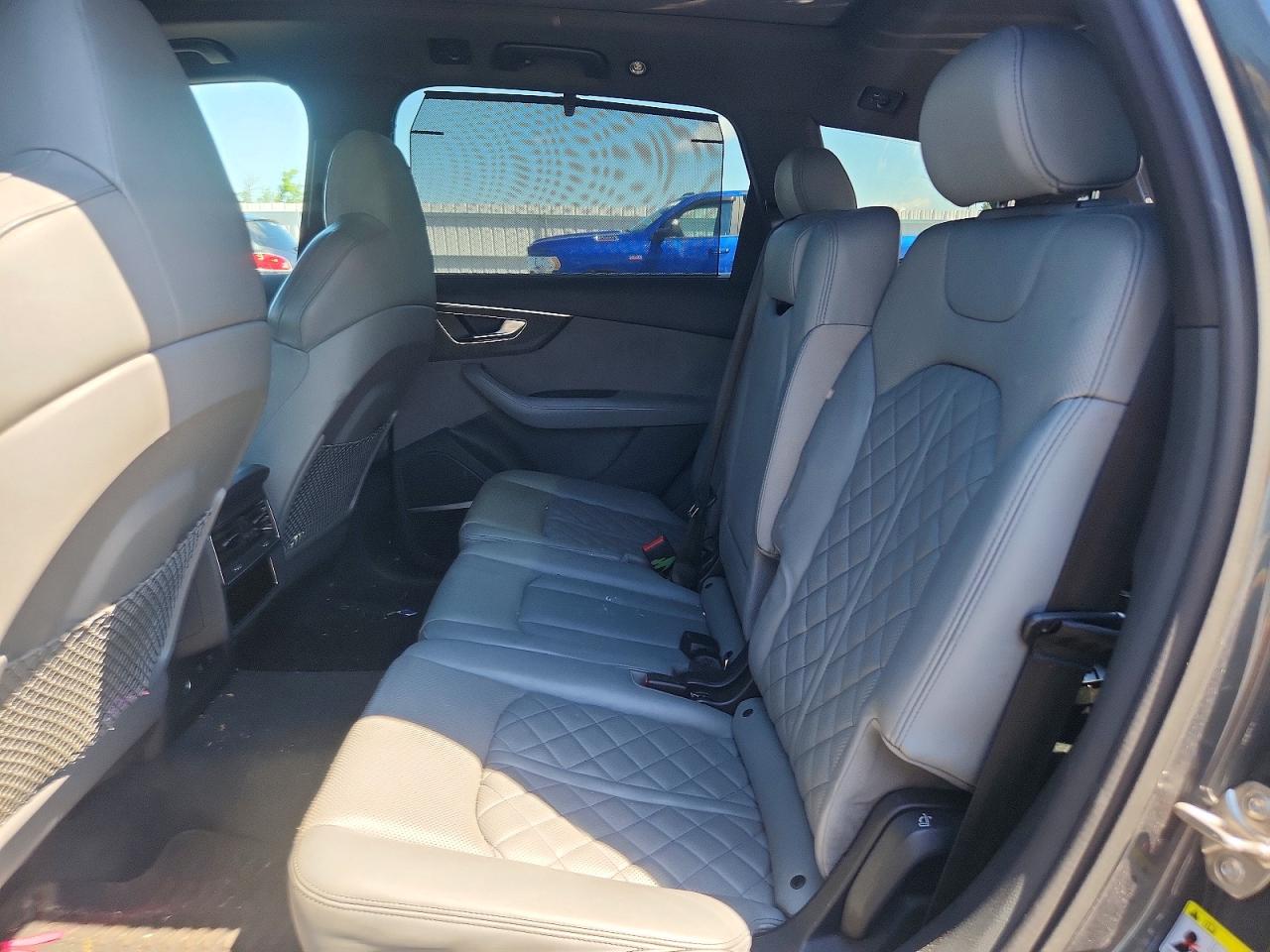 2021 AUDI SQ7 quattro Premium Plus