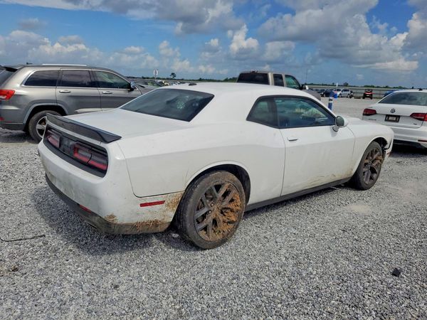 2022 DODGE CHALLENGER SXT
