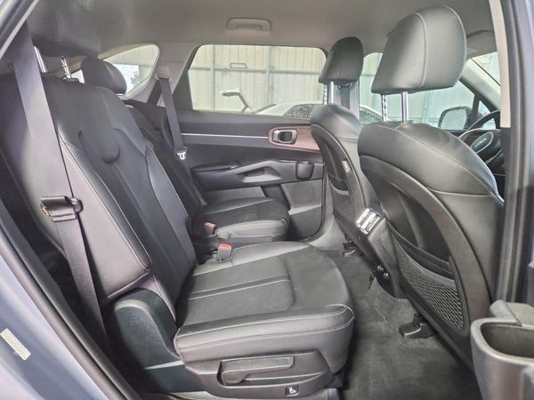 2022 KIA SORENTO EX