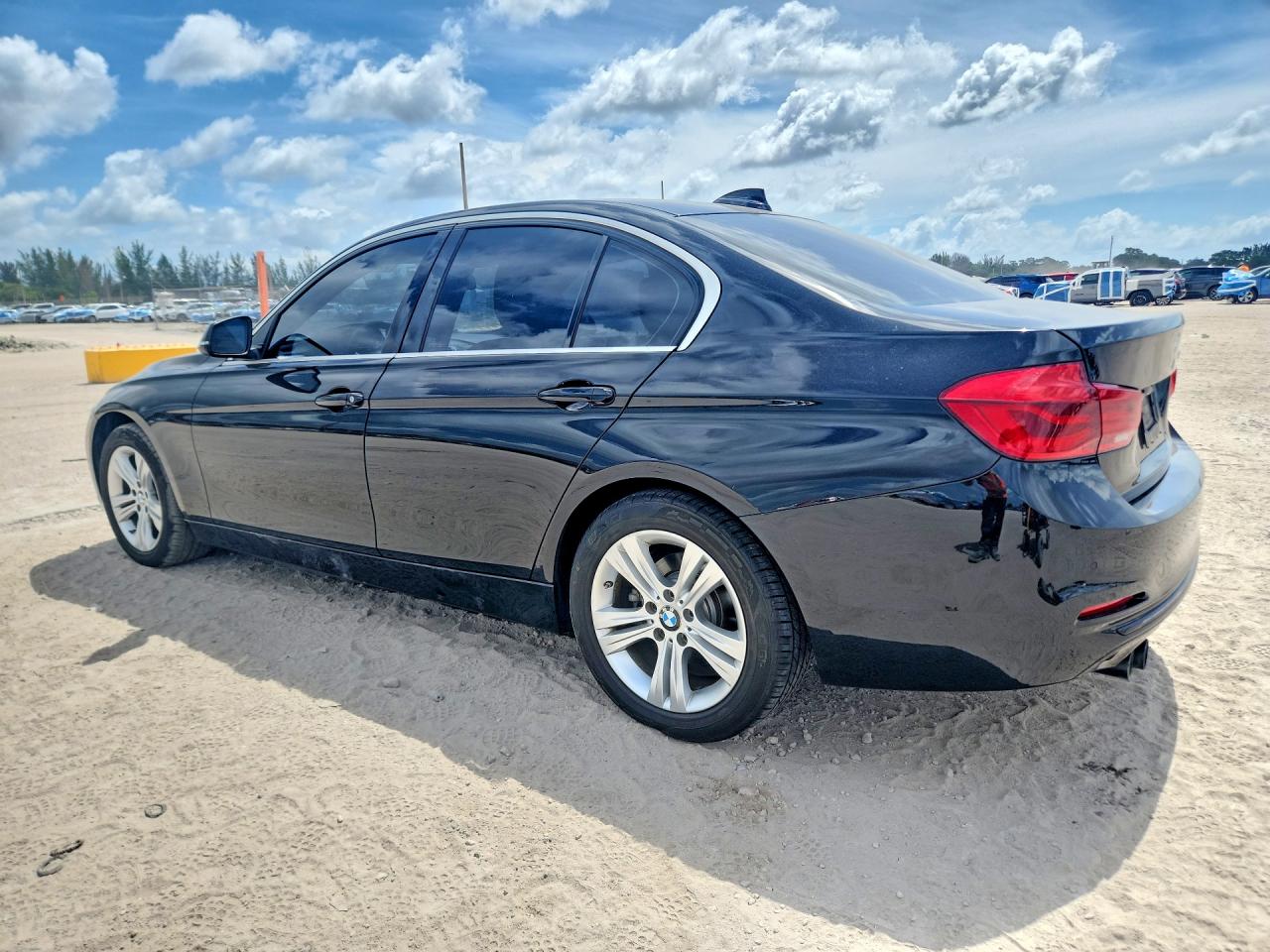 2017 BMW 330 SA