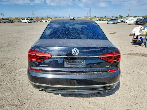 2017 VOLKSWAGEN PASSAT