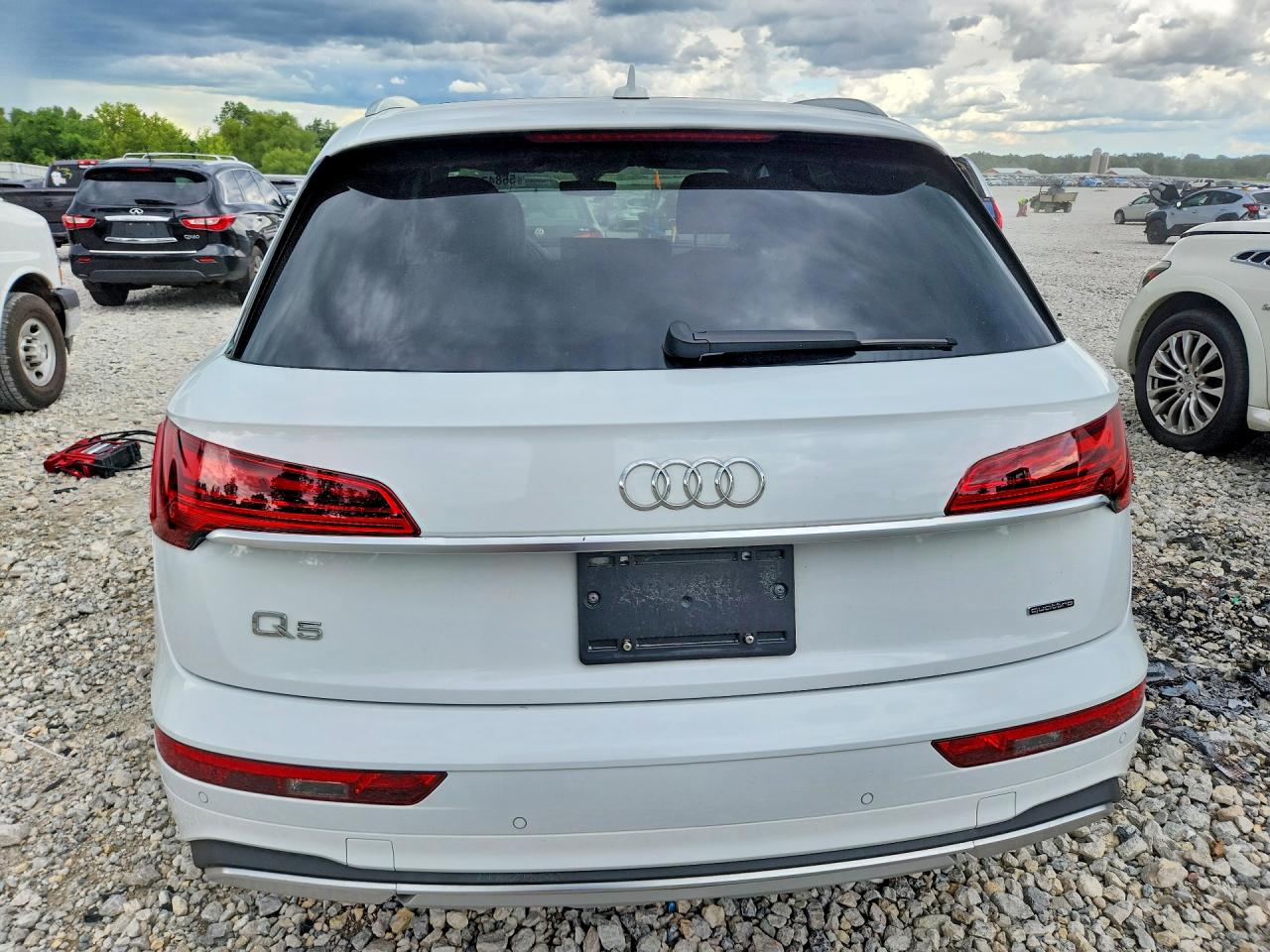 2024 AUDI Q5 quattro Premium
