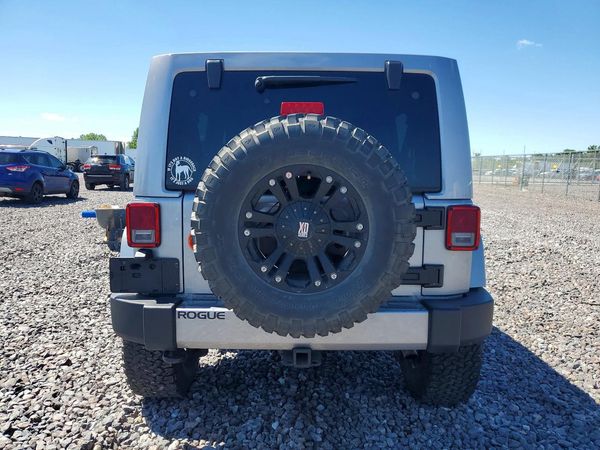 2017 JEEP WRANGLER UNLIMITED SAHARA 4X4