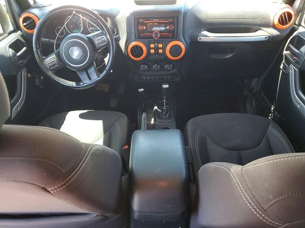 2017 JEEP WRANGLER UNLIMITED SAHARA 4X4