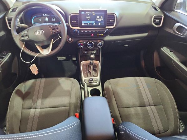 2026 HYUNDAI VENUE SEL, SEL w/ 2-Tone Roof