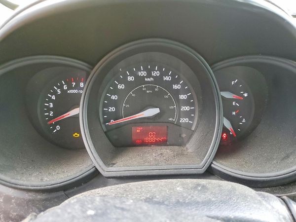 2016 KIA RIO LX A/T