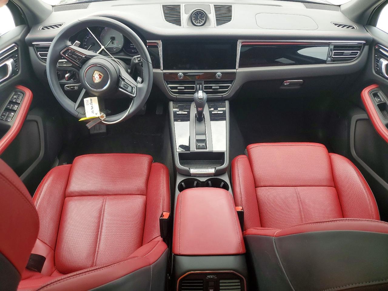 2025 PORSCHE MACAN S